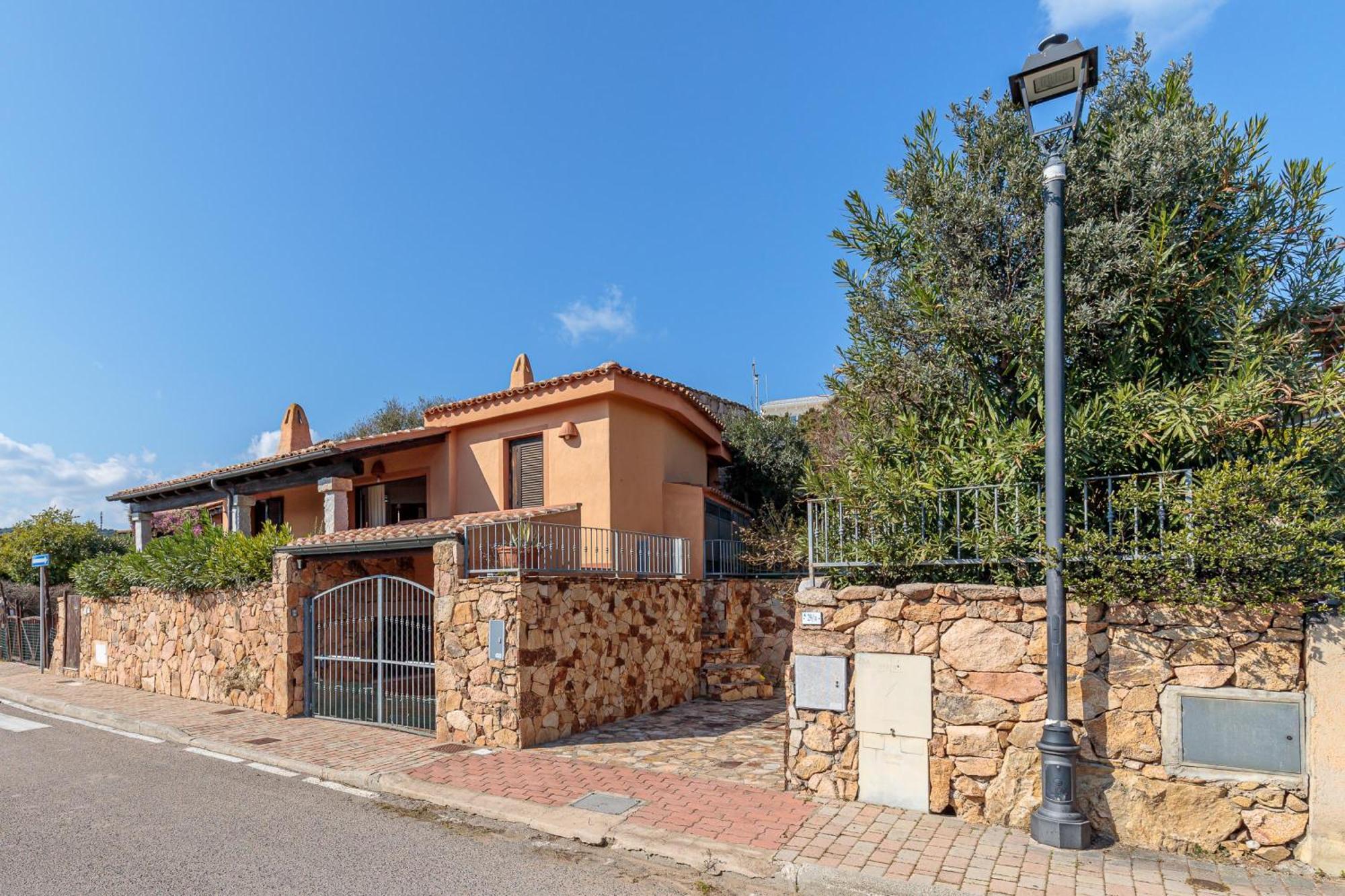Villetta Franca 100M From The Beach - Happy Rentals Golfo Aranci Buitenkant foto